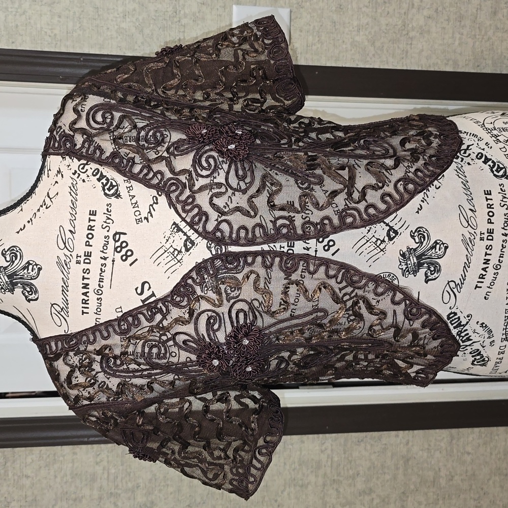 EUC Women's Shrug